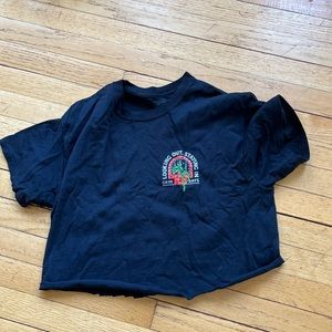 Cropped tee